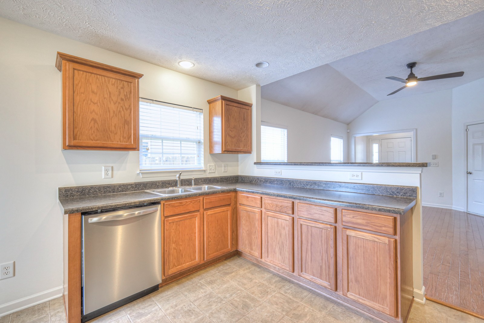 5651 Hickory Park Dr