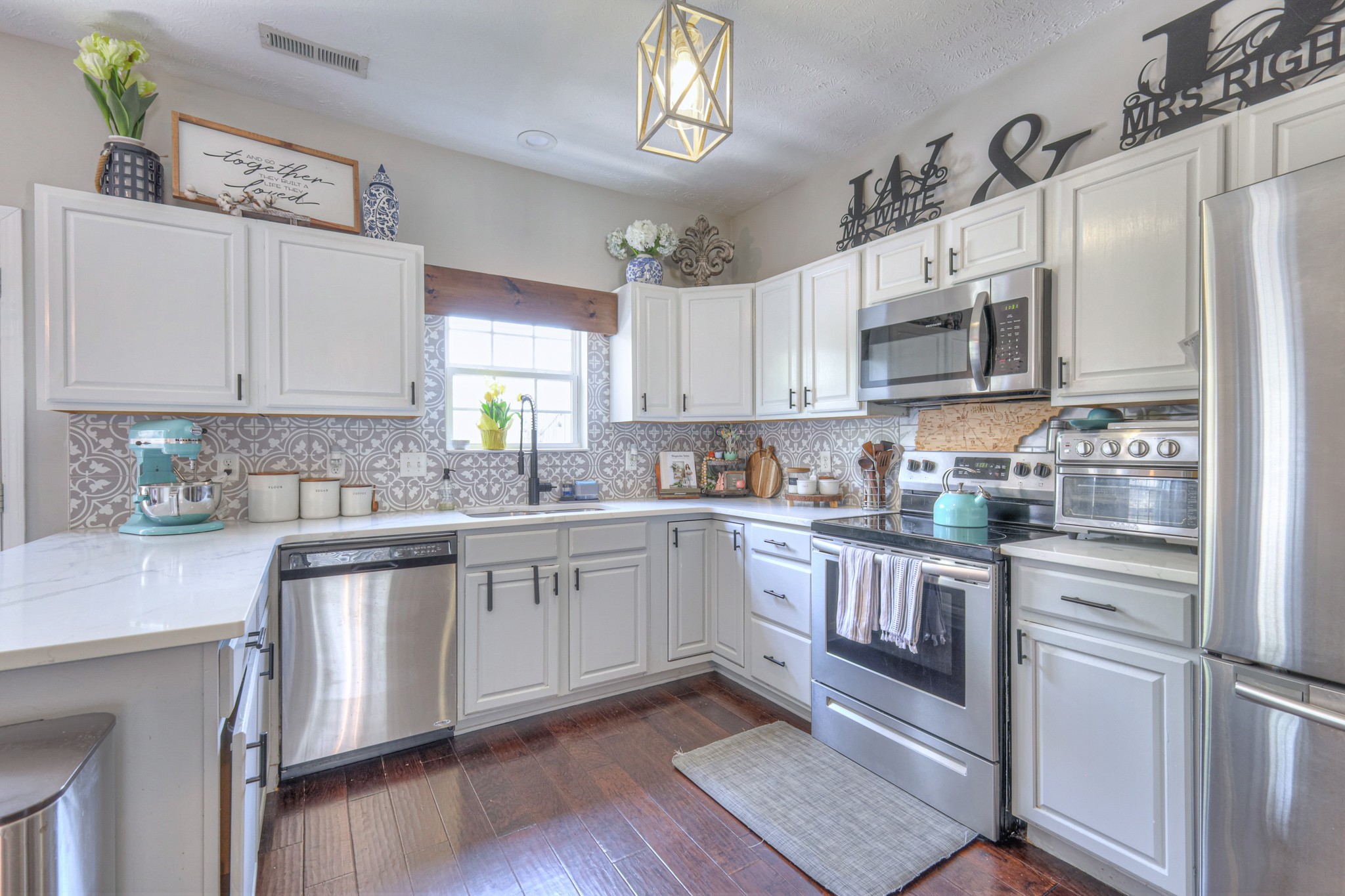 147 Canton Ct, NW