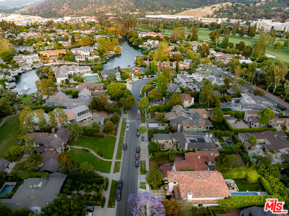 4263 Navajo Ave