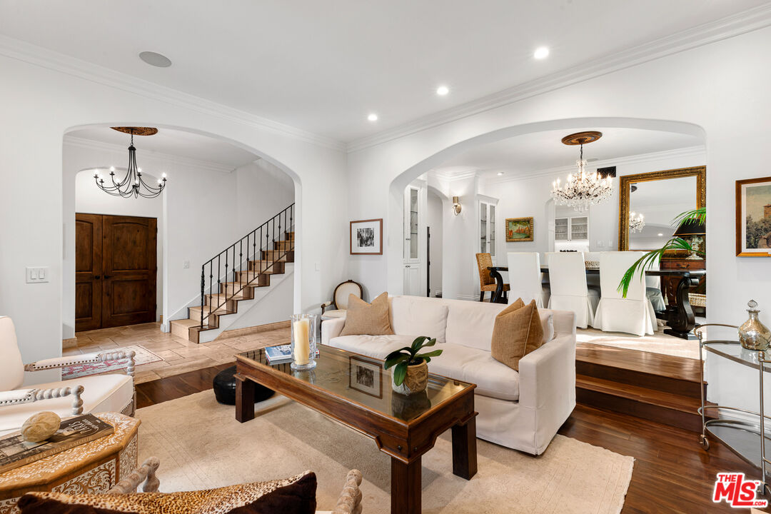4263 Navajo Ave