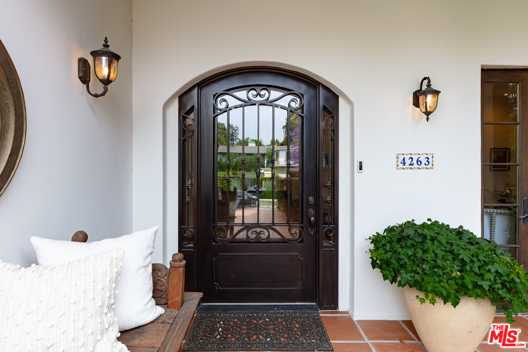 4263 Navajo Ave