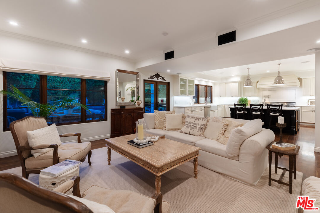 4263 Navajo Ave