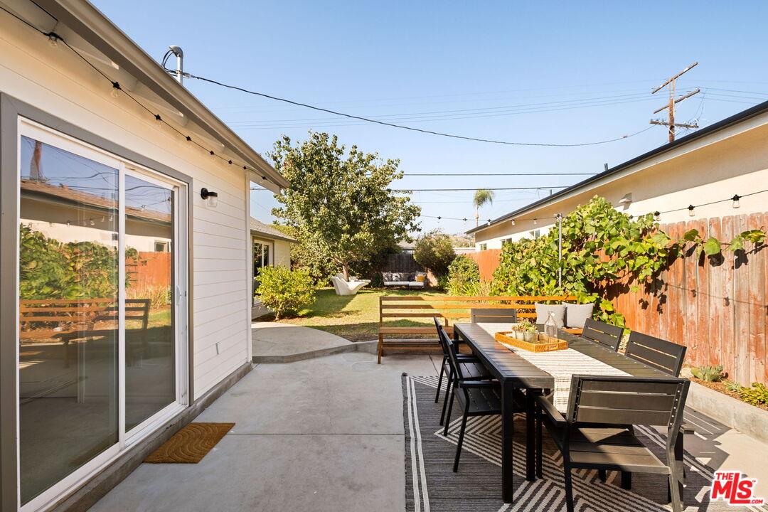 5051 Buchanan St