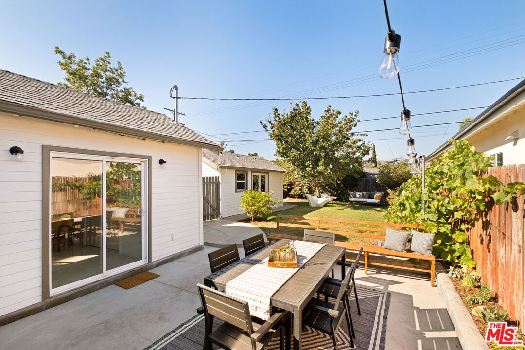 5051 Buchanan St