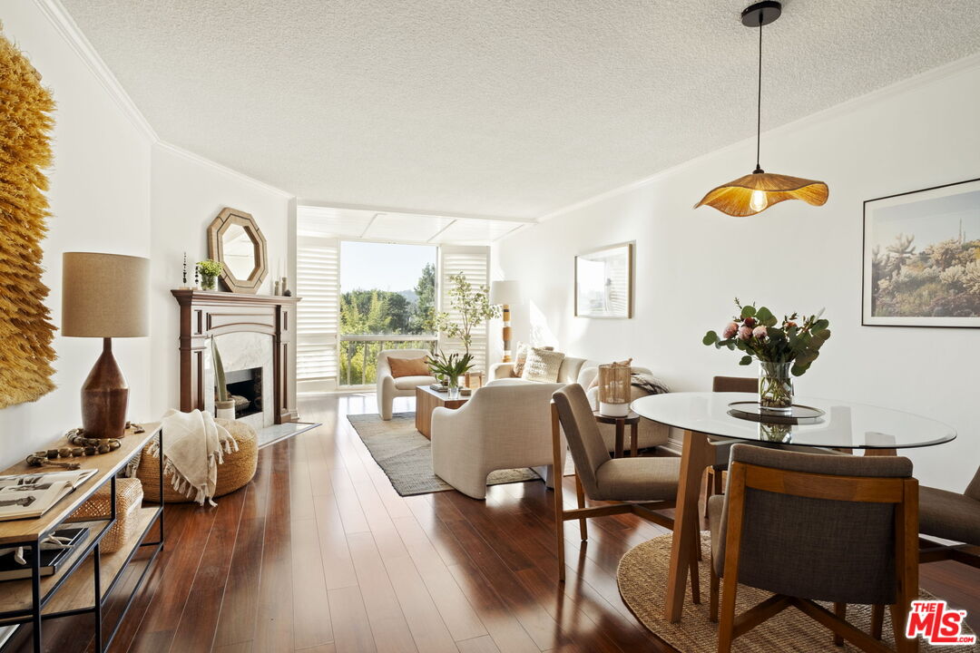 12830 Burbank Blvd Unit: 207