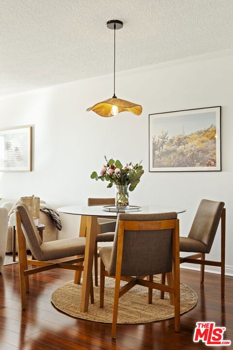 12830 Burbank Boulevard 207