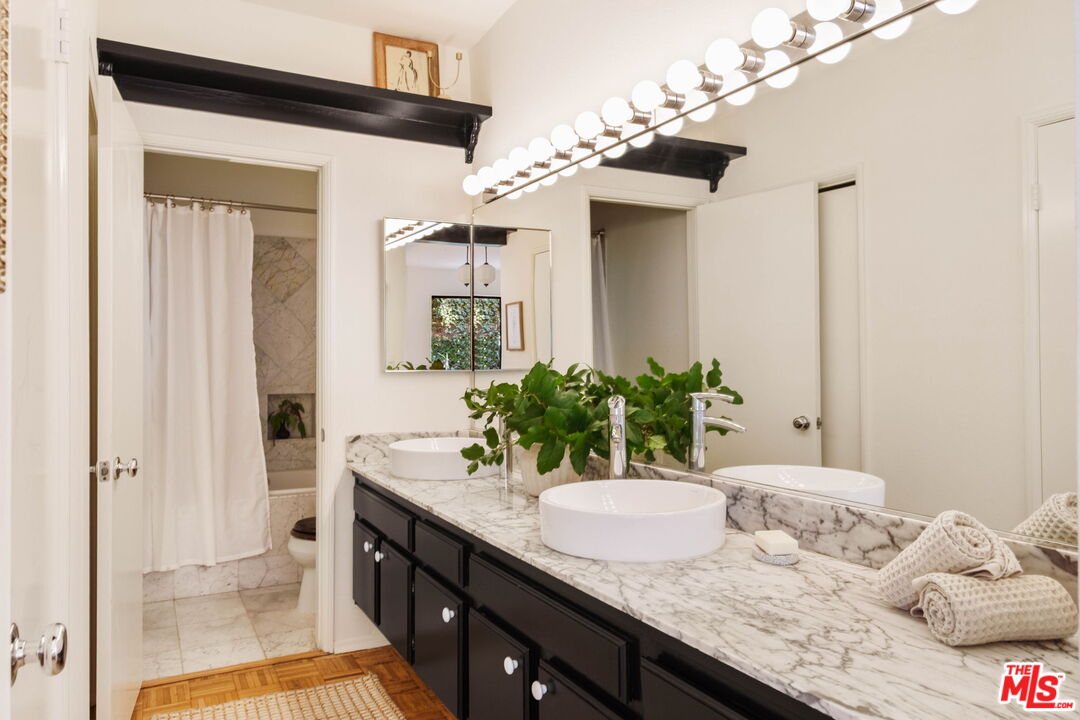 2018 Griffith Park Blvd Unit: 310