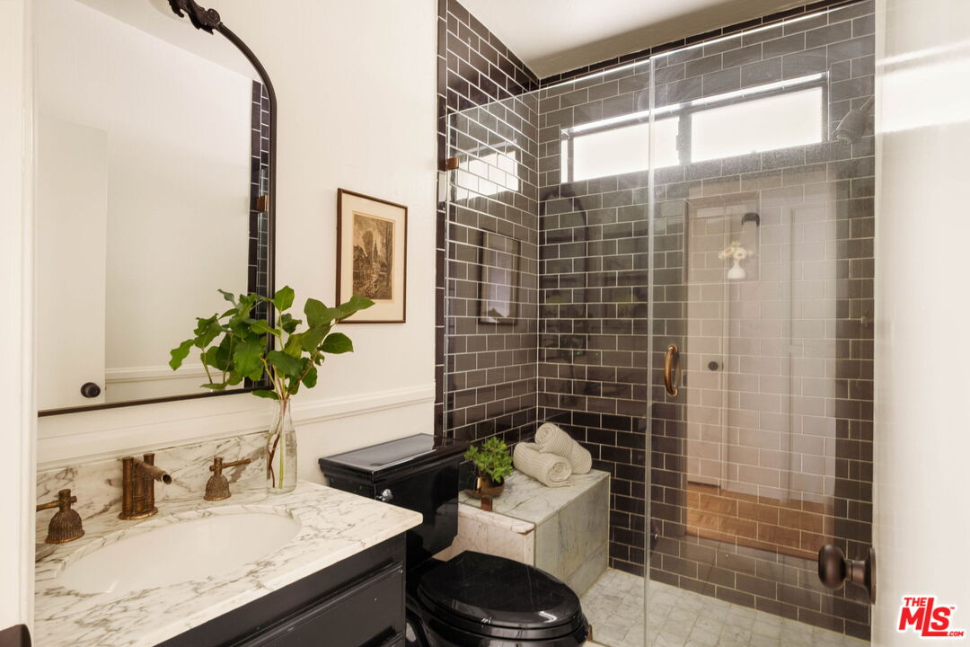 2018 Griffith Park Blvd Unit: 310