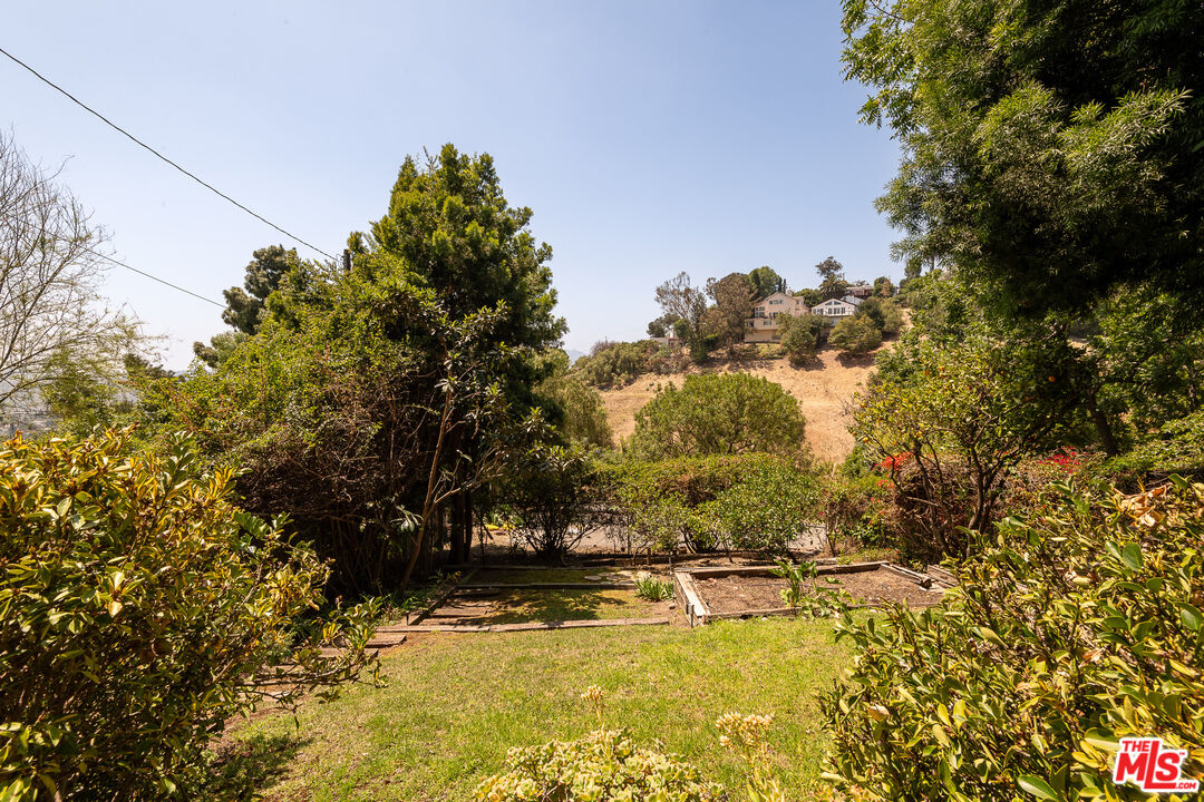 3765 Cazador St