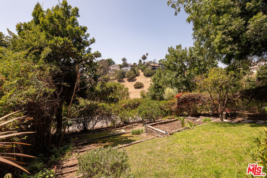 3765 Cazador St