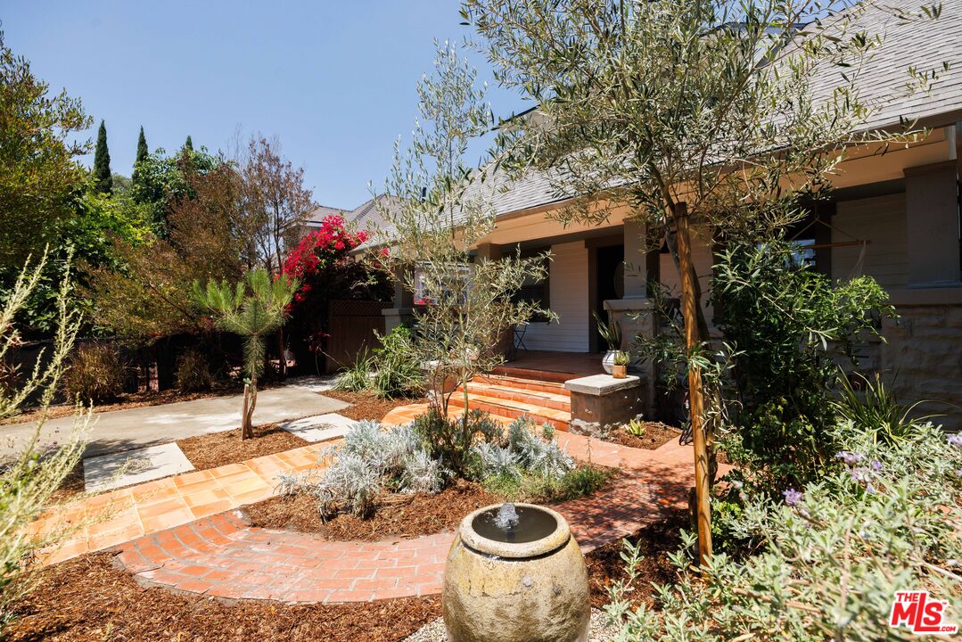 1419 Rolland Curtis Pl