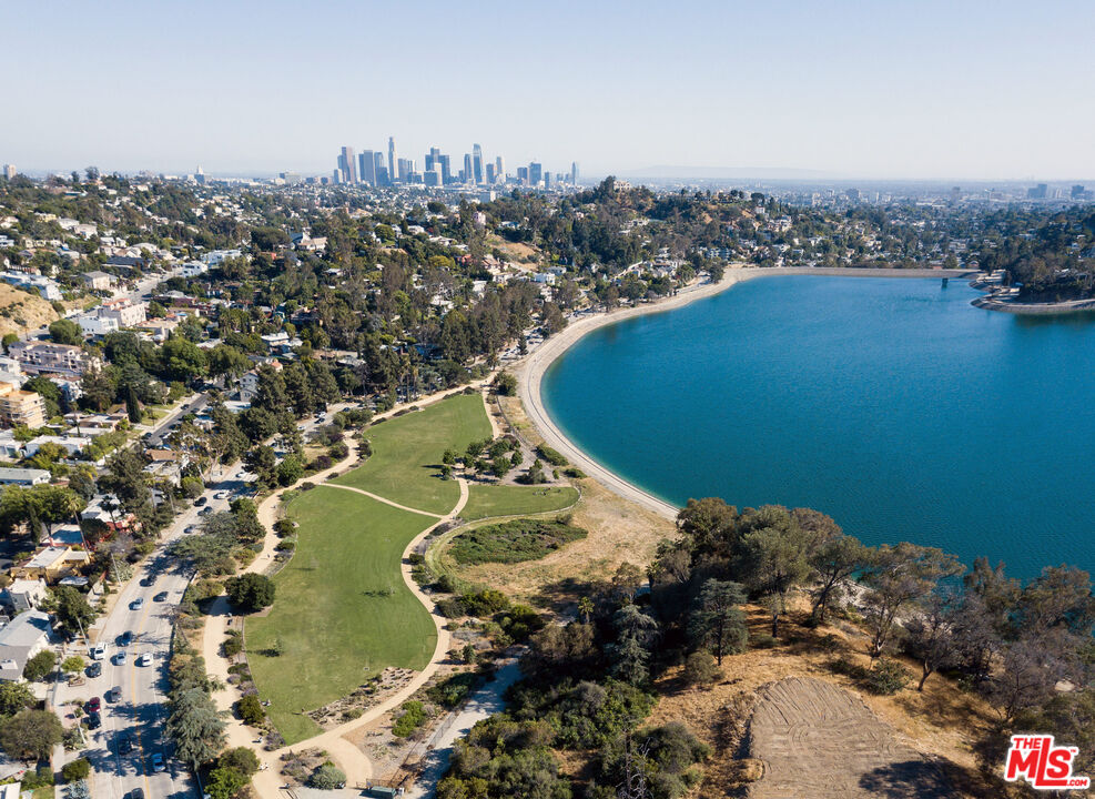 2018 Griffith Park Blvd Unit: 116