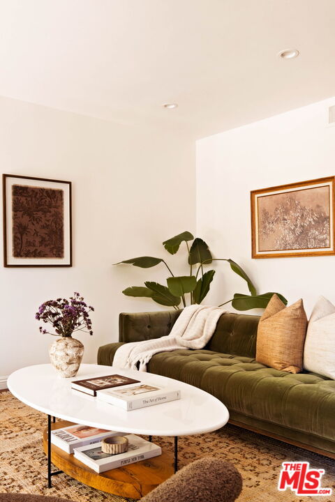 2018 Griffith Park Blvd Unit: 116