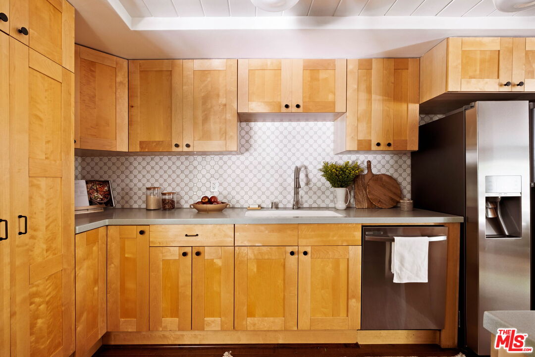 2018 Griffith Park Blvd Unit: 116