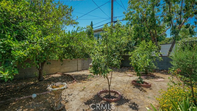 525 N Mariposa ST