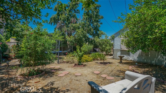 525 N Mariposa ST