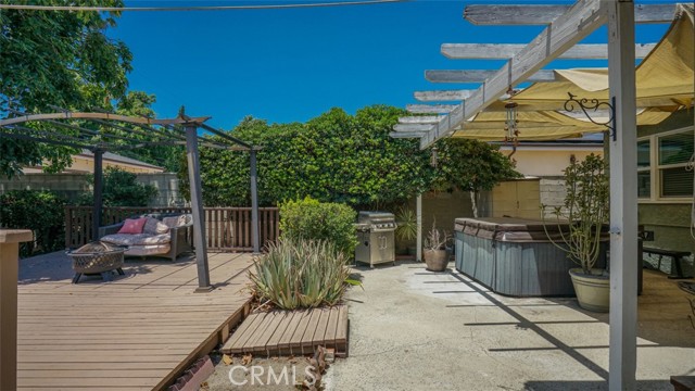 525 N Mariposa ST