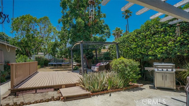 525 N Mariposa ST