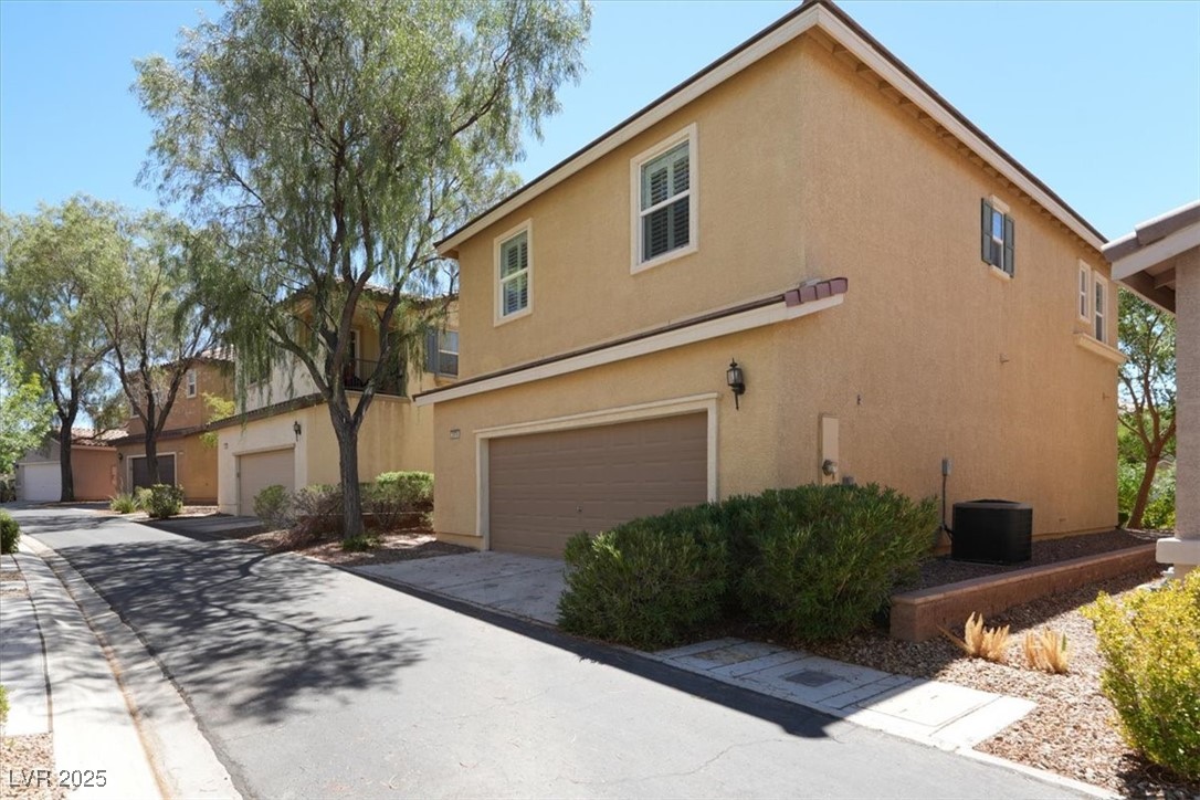 2076 Danzinger Place