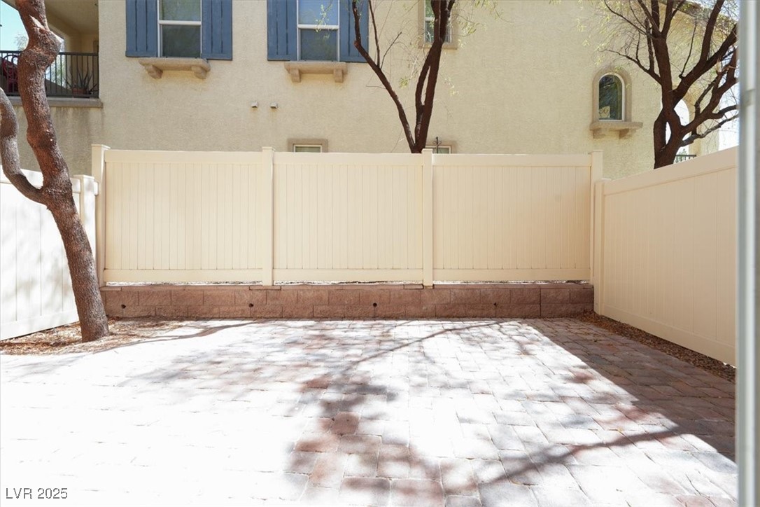 2076 Danzinger Place