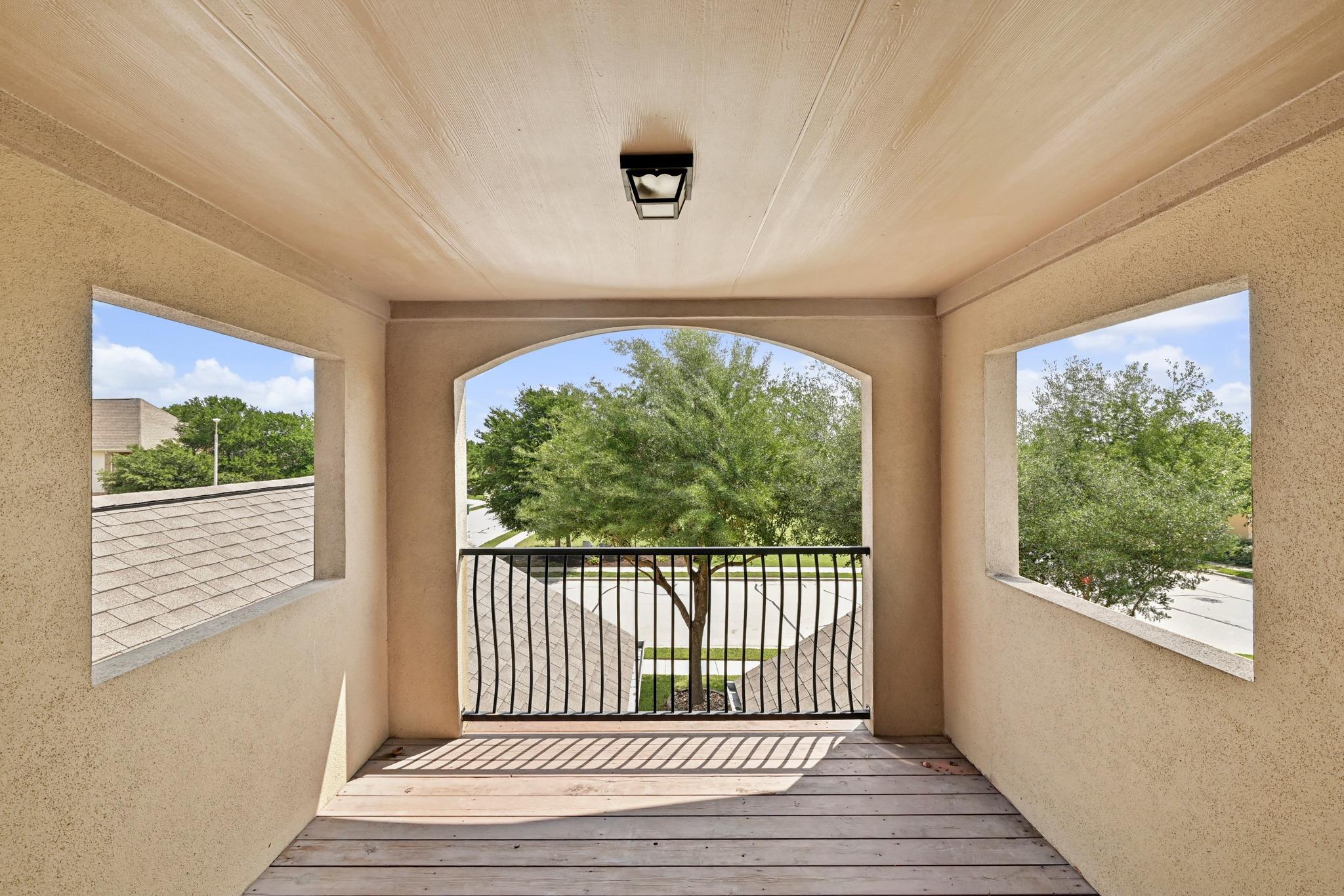 103 Walking Horse WAY