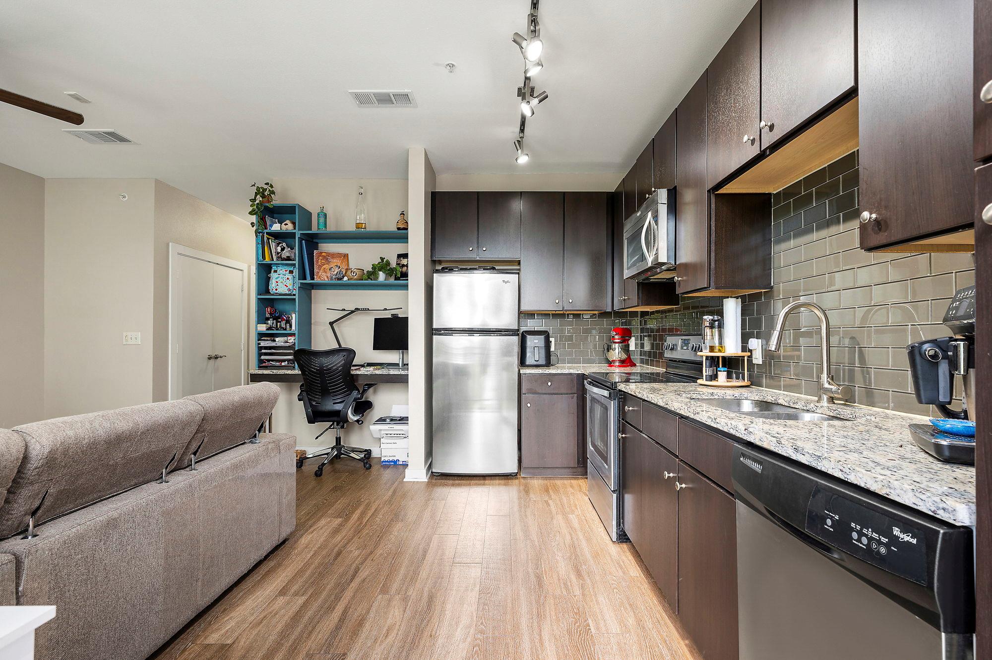 1900 Barton Springs RD # 5033