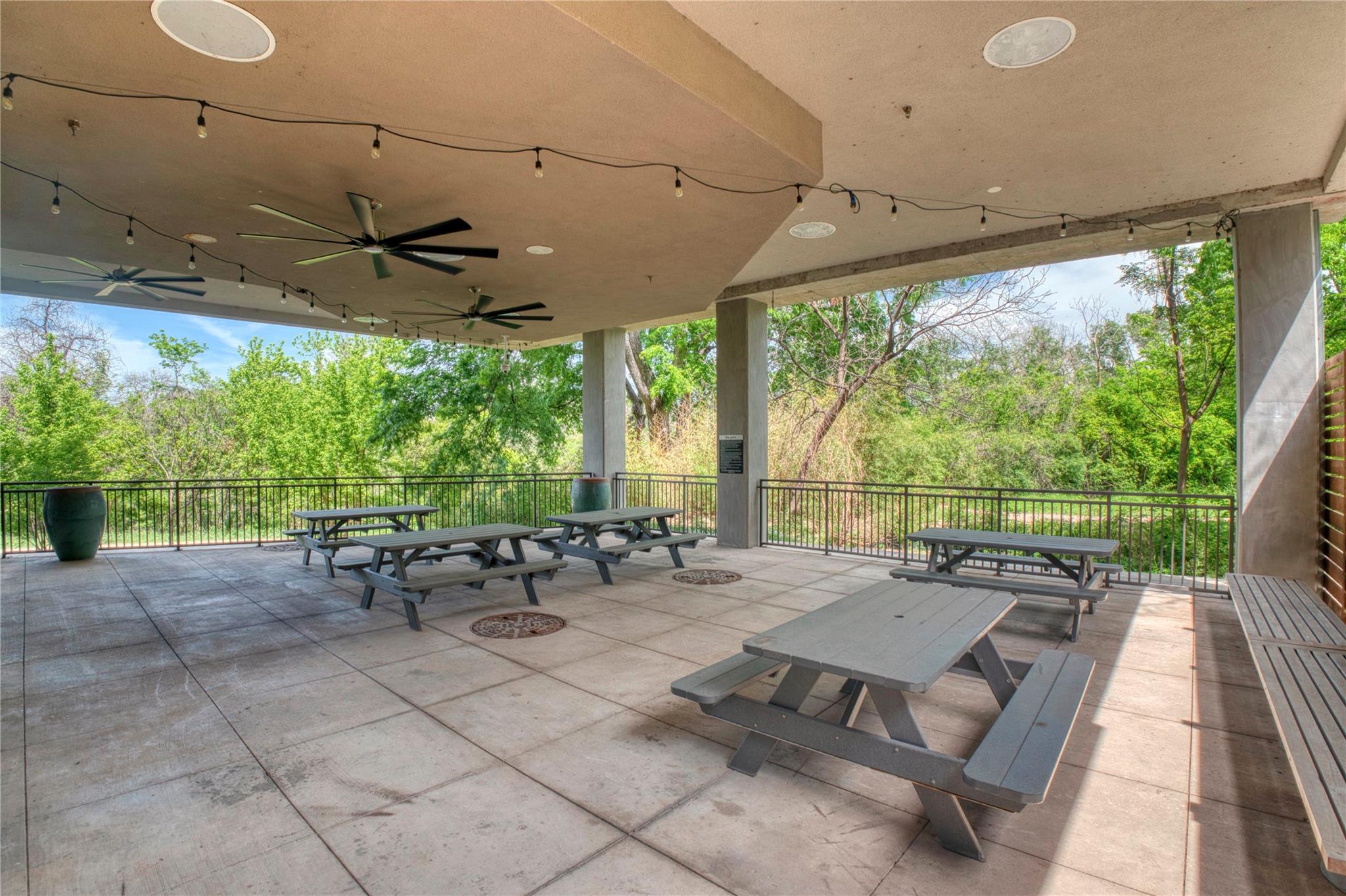 1900 Barton Springs RD # 5033