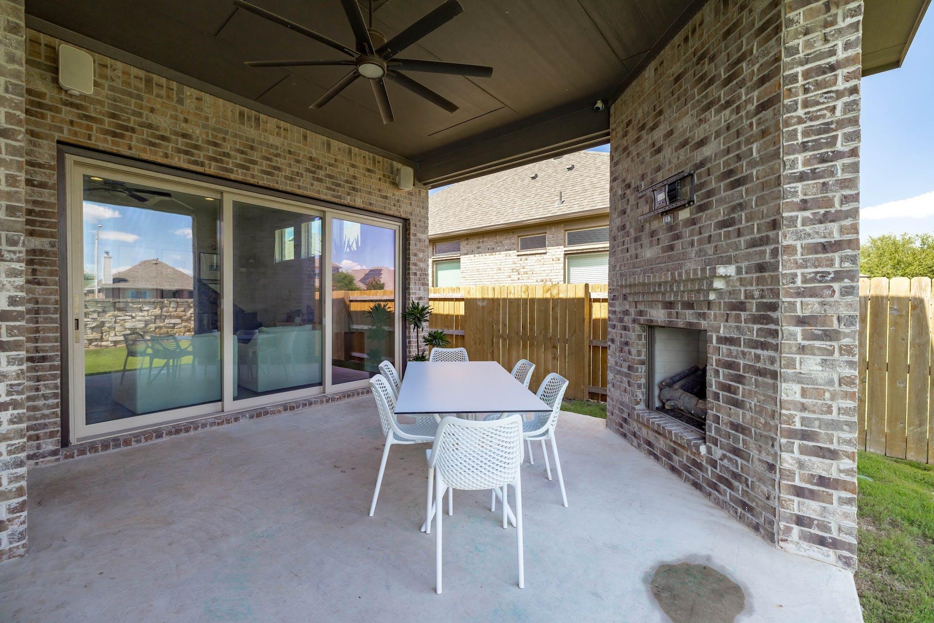 4205 Lynette LN