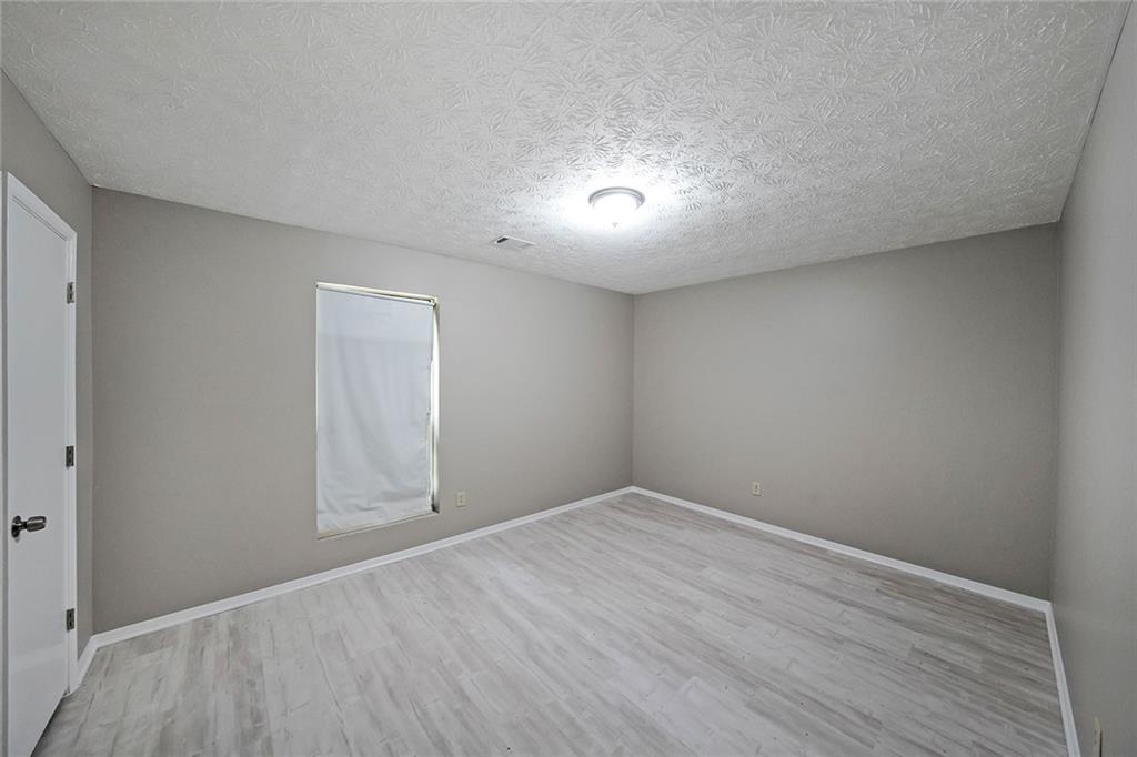 5807 Christopher Lane