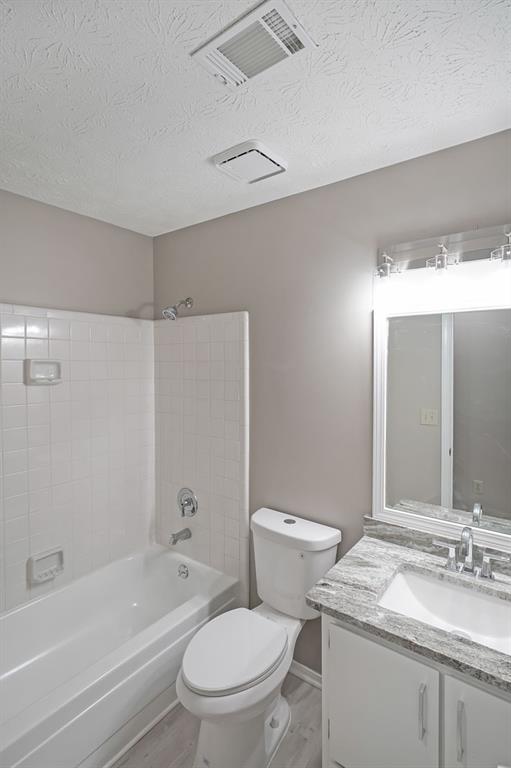 5807 Christopher Lane