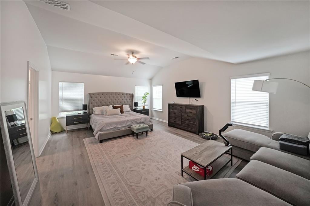 1584 Jacobs Way