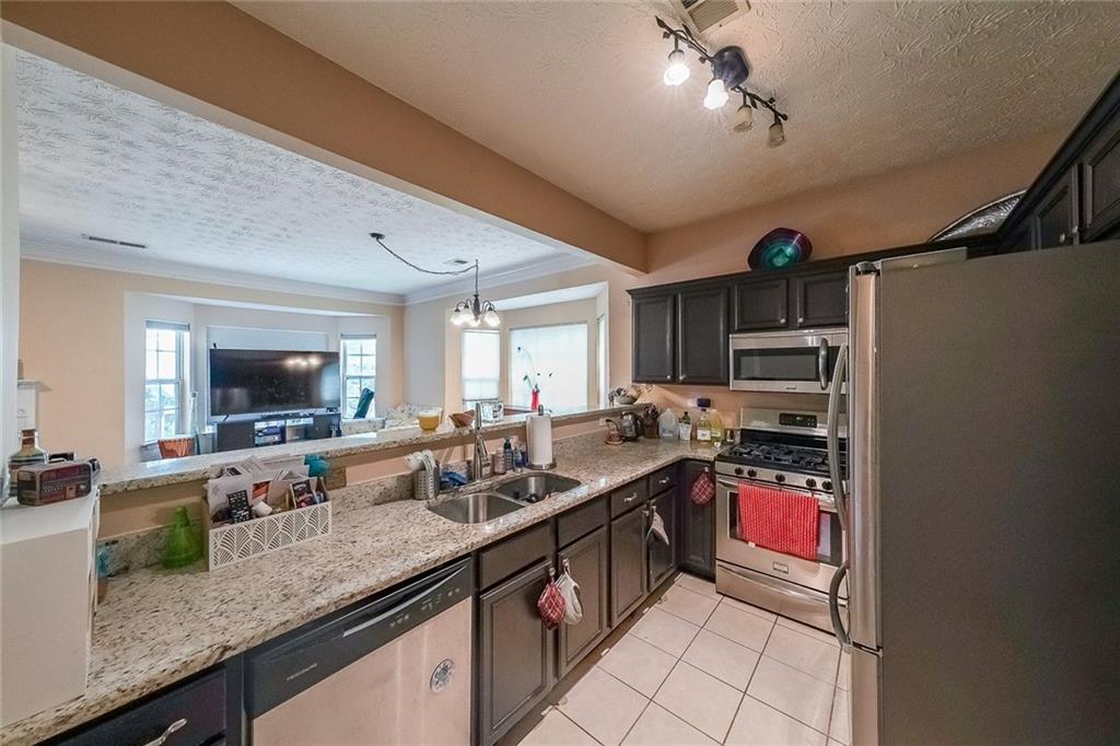 2553 Summit Cove Drive