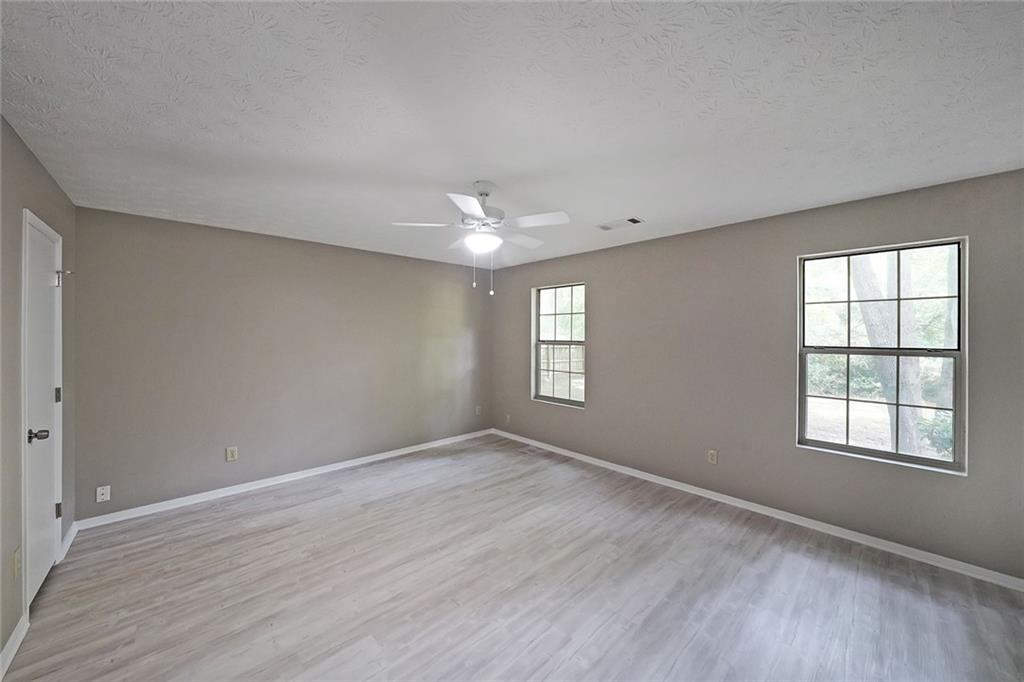 5807 Christopher Lane