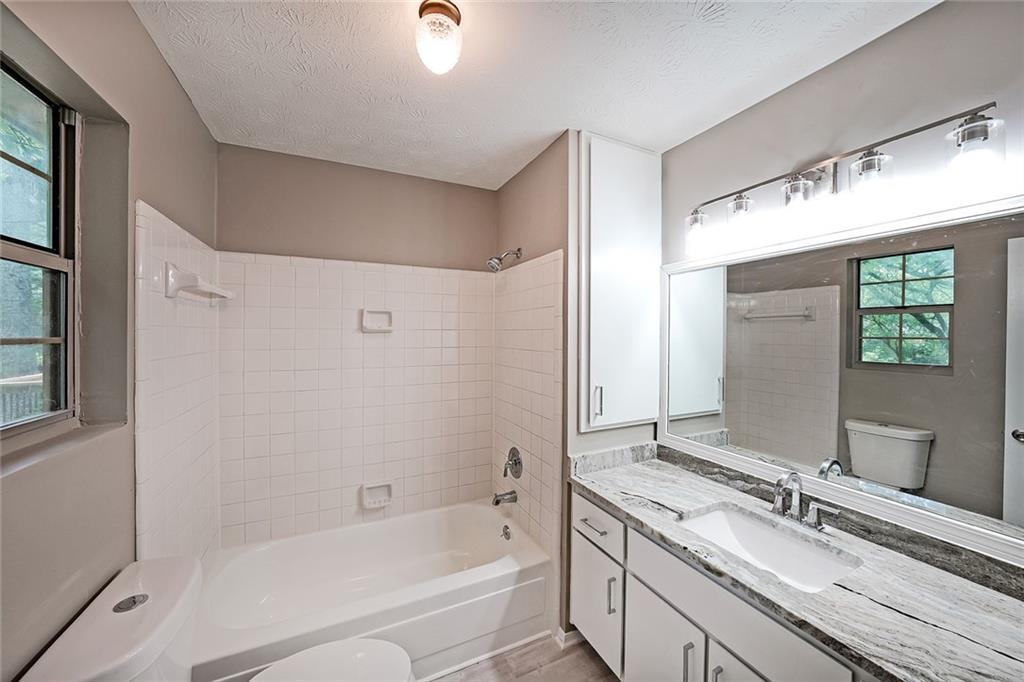 5807 Christopher Lane
