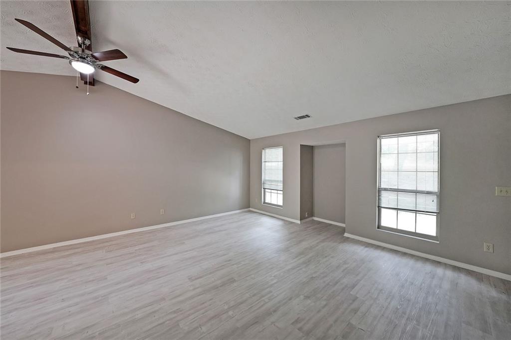 5807 Christopher Lane