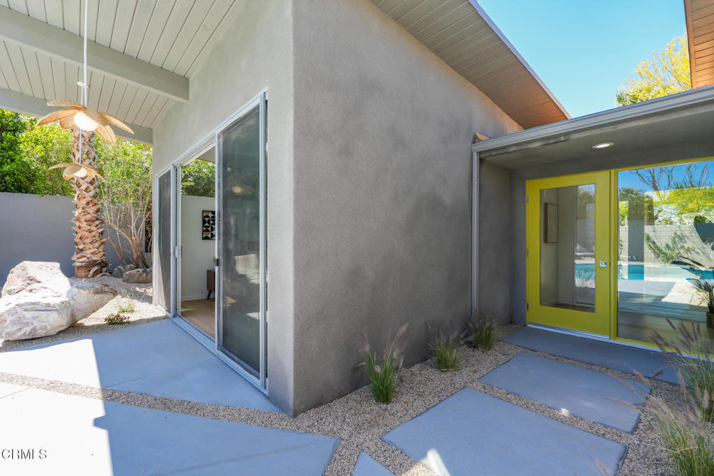 2839 N Davis Way