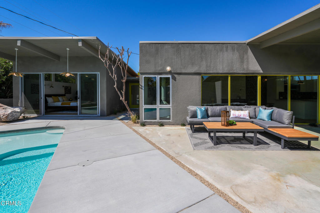 2839 N Davis Way