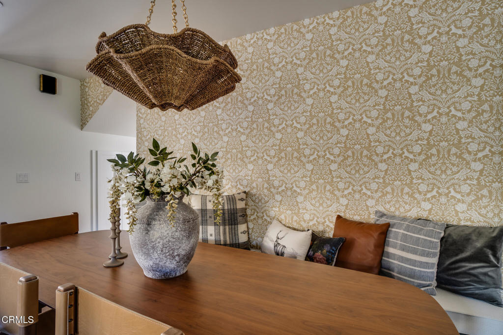 5163 Highland View Avenue