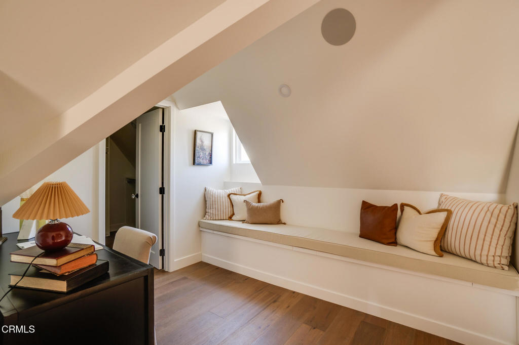 5163 Highland View Avenue