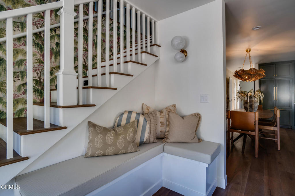 5163 Highland View Avenue