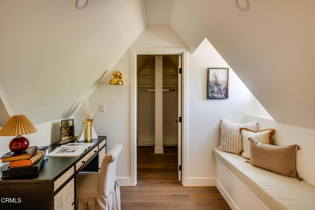 5163 Highland View Avenue