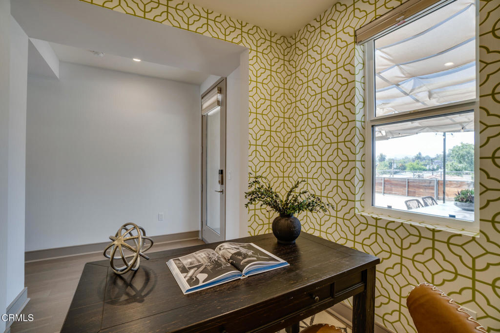 820 Mission Street 208