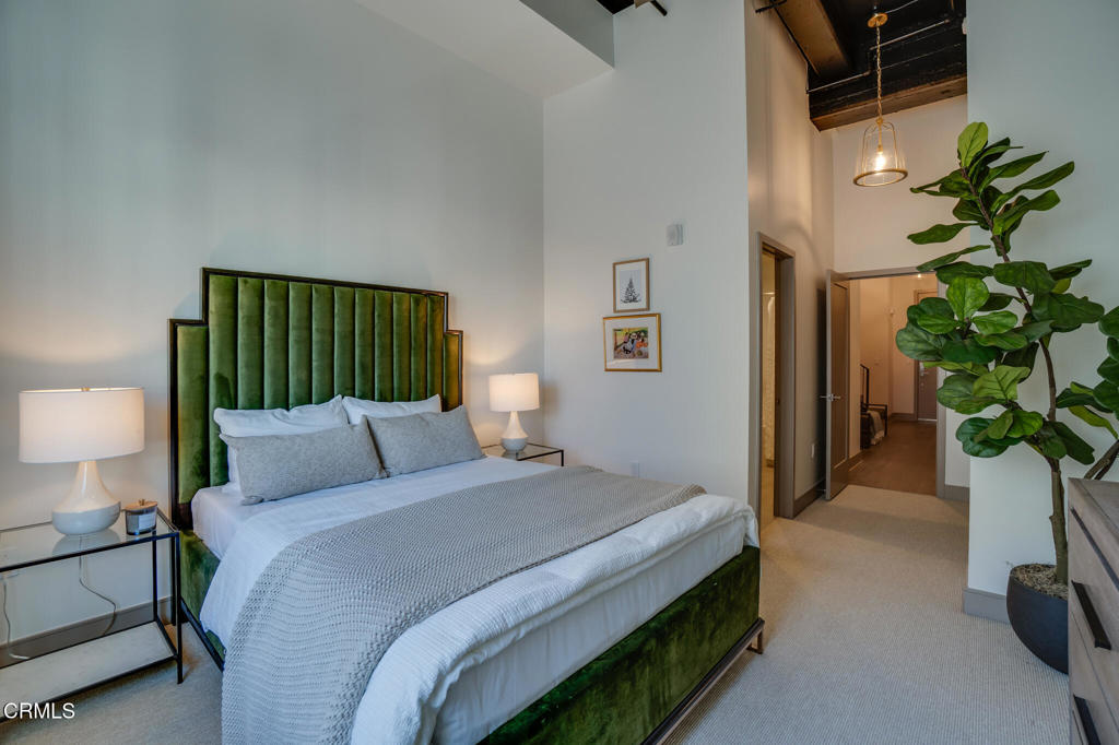 820 Mission Street 208