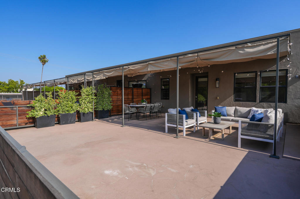 820 Mission Street 208