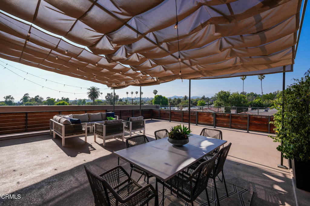 820 Mission Street 208