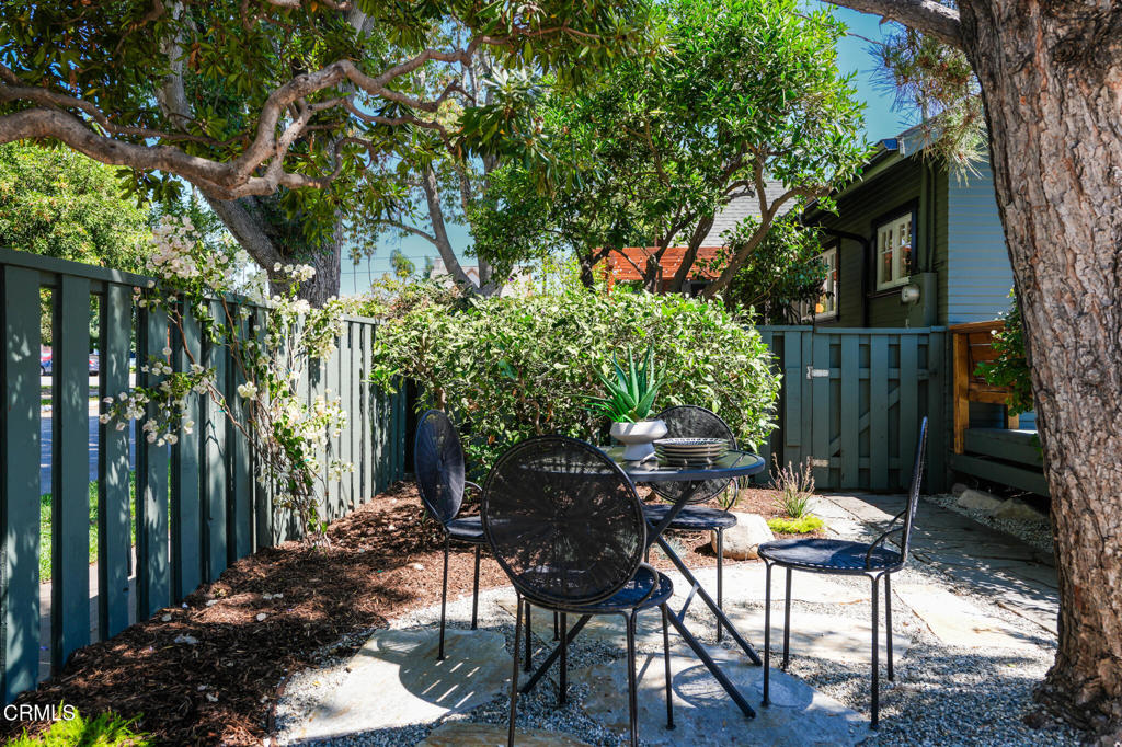 401 El Centro Street