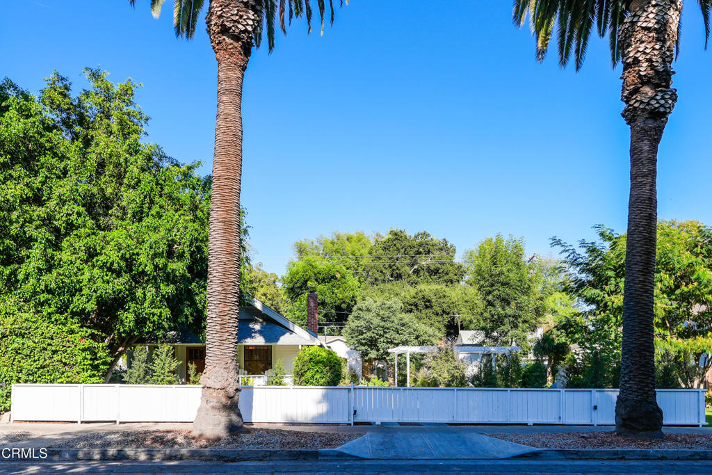 1100 Meridian Avenue