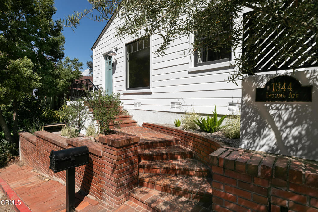 1344 Indiana Avenue