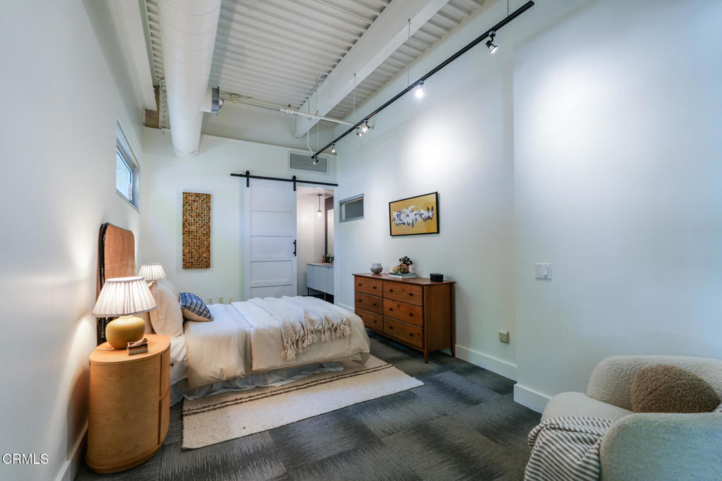 1010 Sycamore Avenue 107