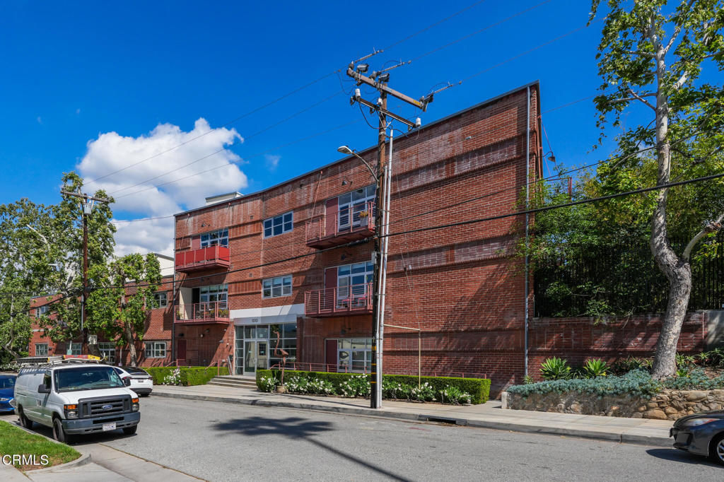 1010 Sycamore Avenue 107